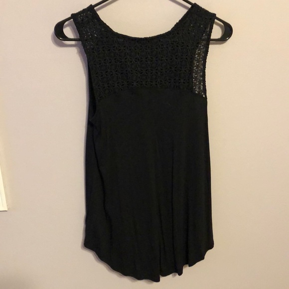 Black tank. Back sheer pattern. - Picture 2 of 4